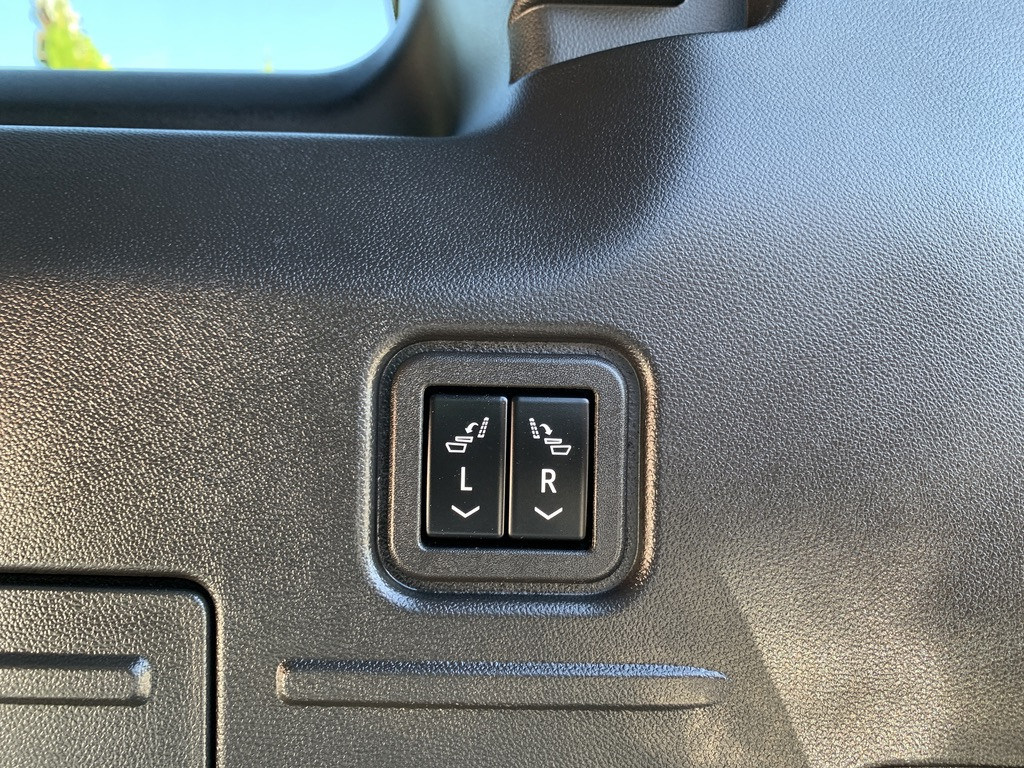 2024-GMC-Hummer EV
