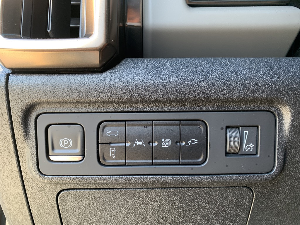 2024-GMC-Hummer EV