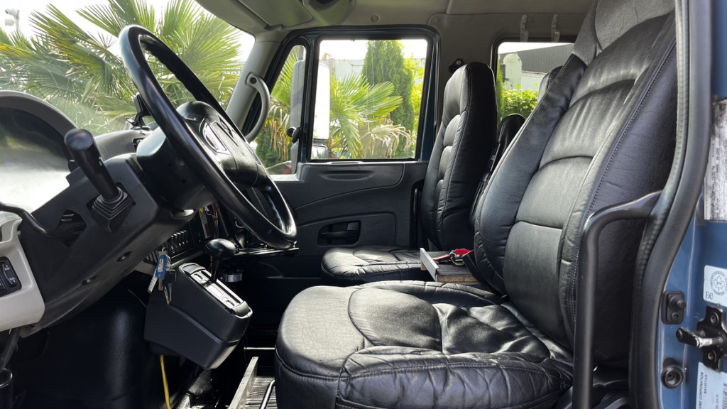 2009-International-DuraStar
