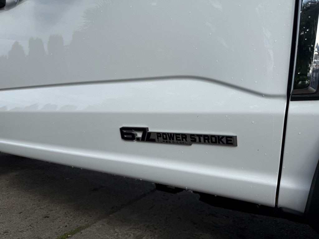 2023-Ford-F-550 Super Duty