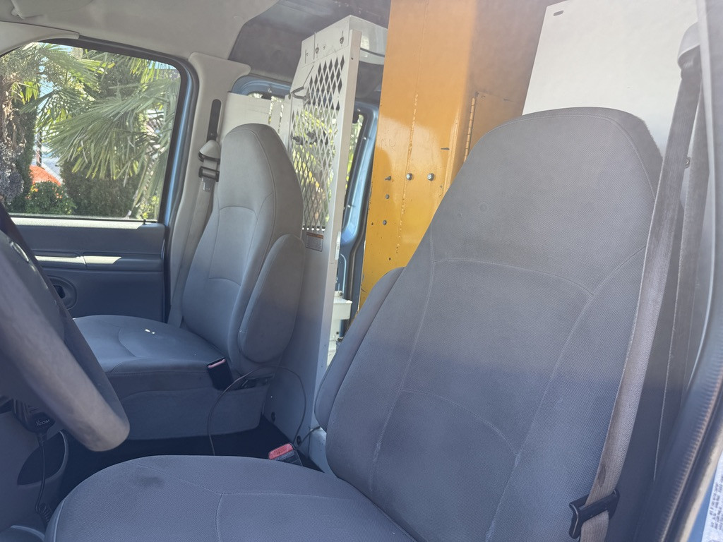 2006-Ford-Econoline
