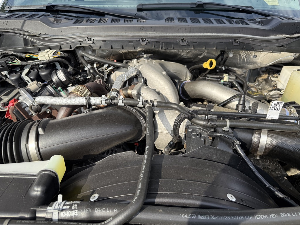 2023-Ford-F-550 Super Duty