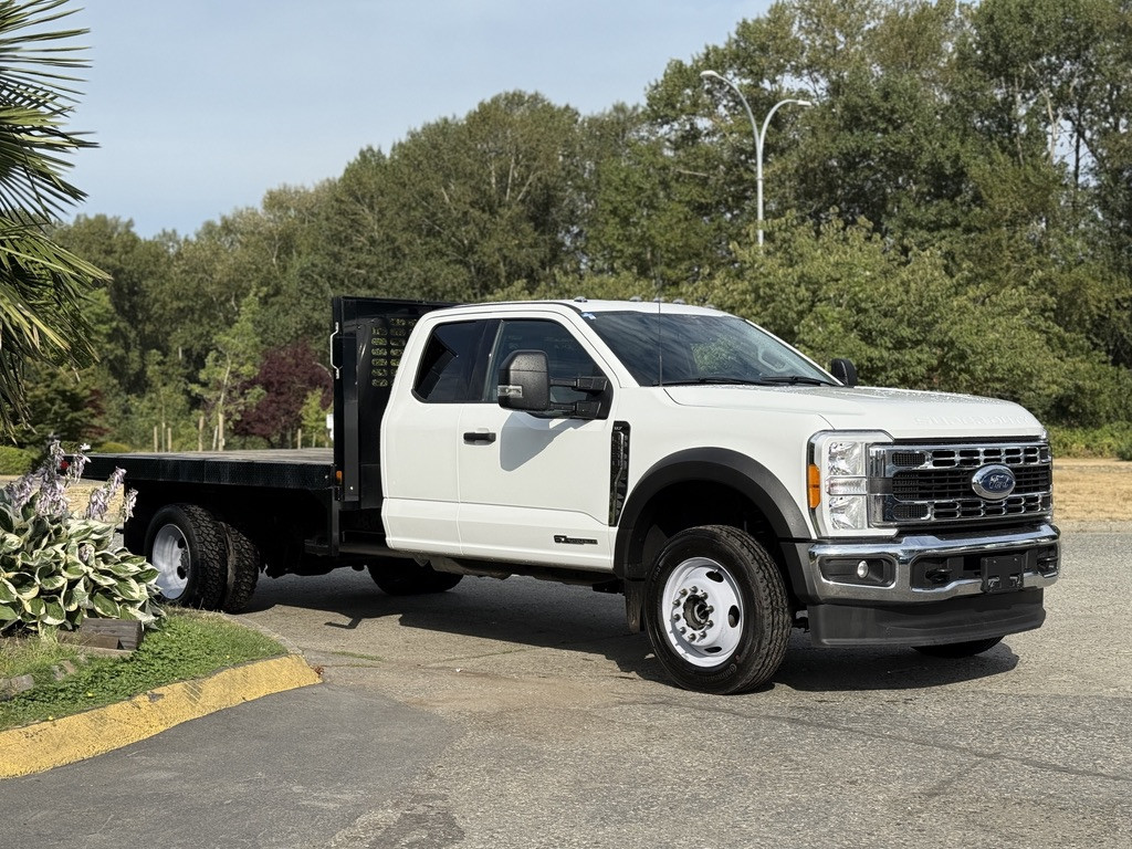 2023-Ford-F-550 Super Duty