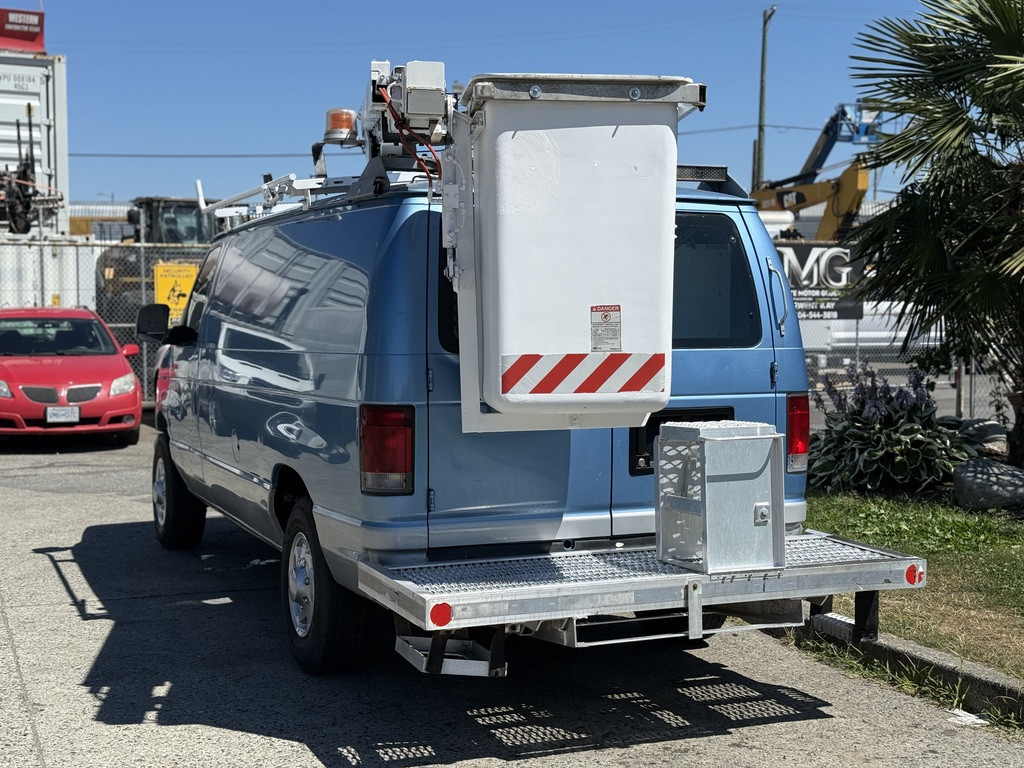 2006-Ford-Econoline