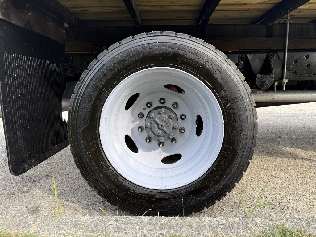 2023-Ford-F-550 Super Duty