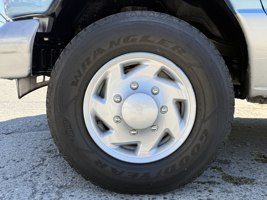2006-Ford-Econoline