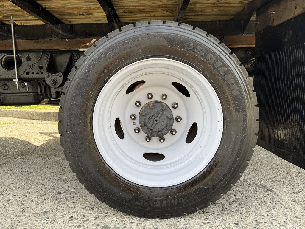 2023-Ford-F-550 Super Duty