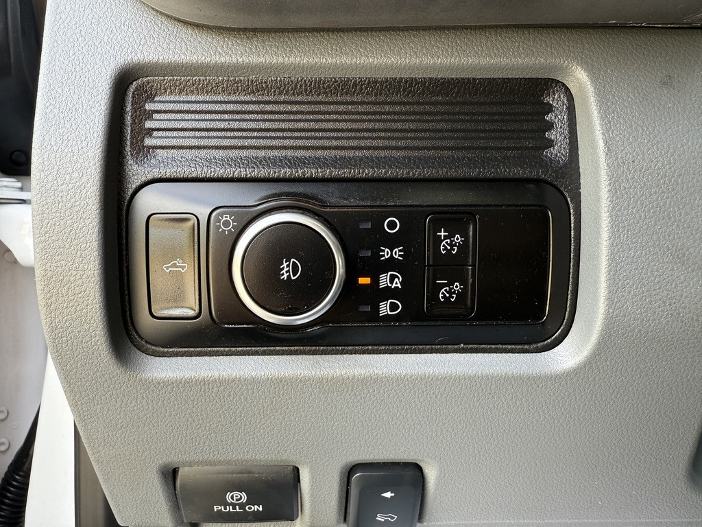 2023-Ford-F-550 Super Duty