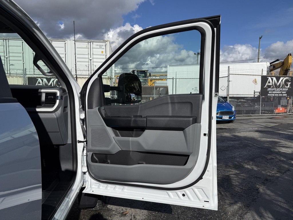 2024-Ford-F-550