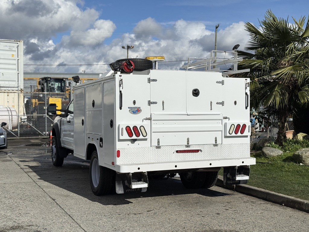 2024-Ford-F-550