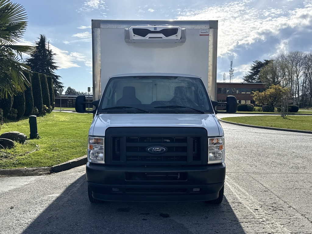 2023-Ford-E-450 Econoline Super Duty
