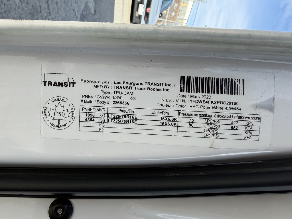 2023-Ford-E-450 Econoline Super Duty