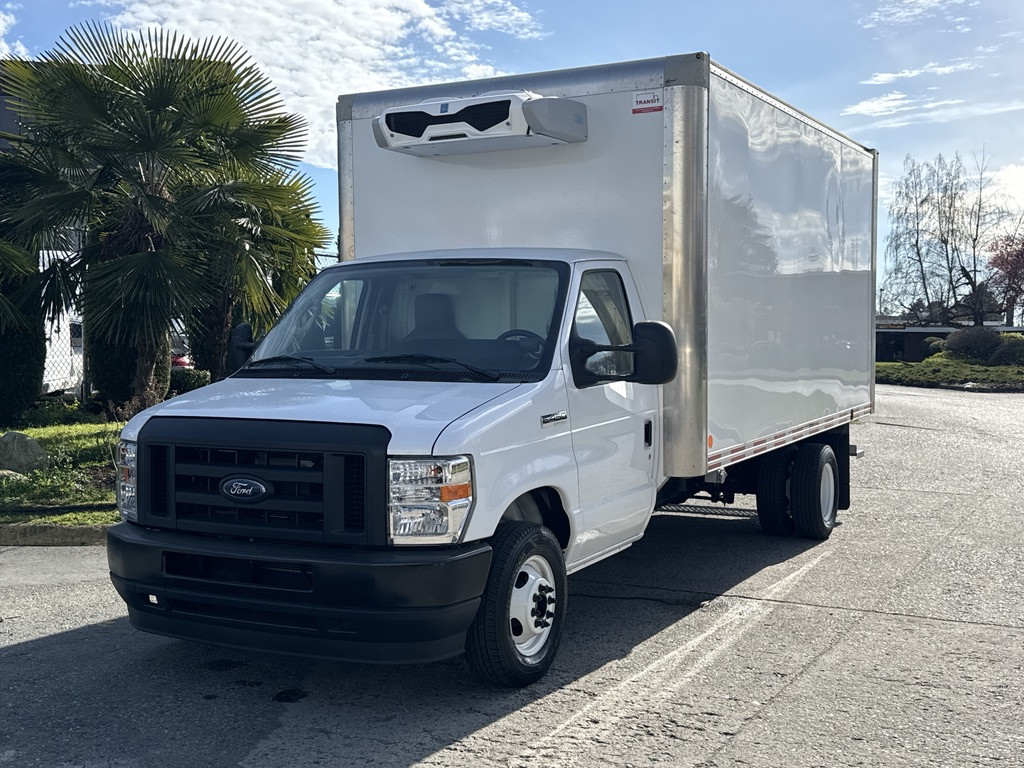 2023-Ford-E-450 Econoline Super Duty