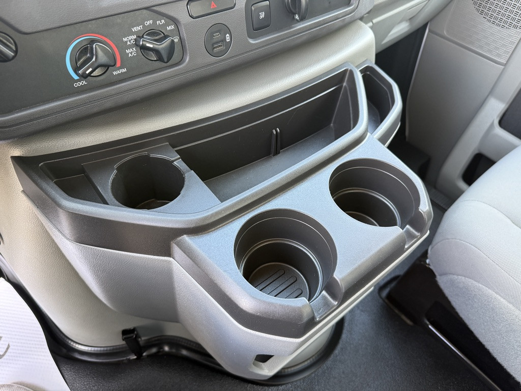 2023-Ford-E-450 Econoline Super Duty