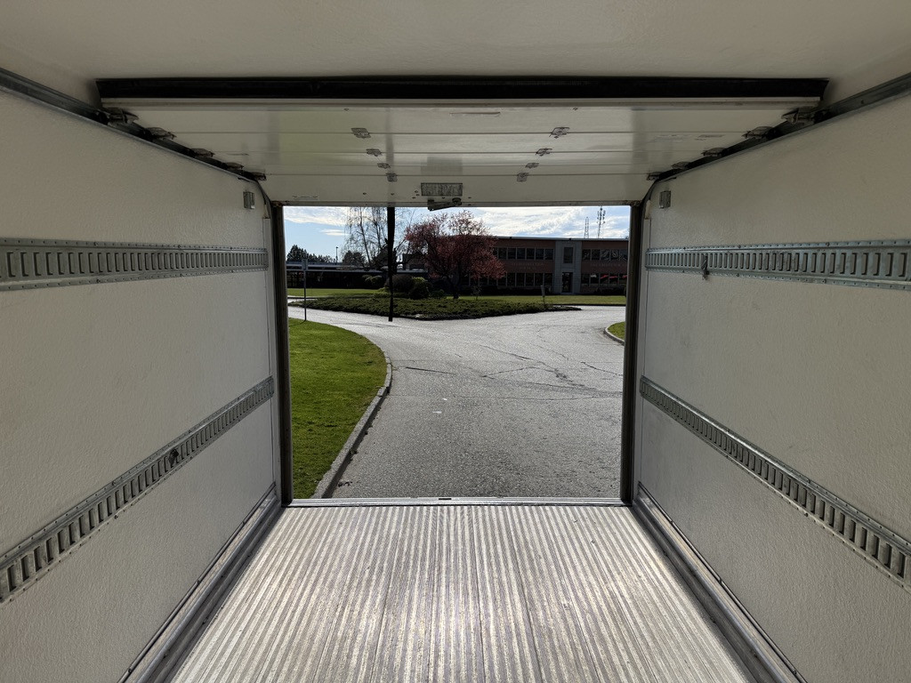 2023-Ford-E-450 Econoline Super Duty