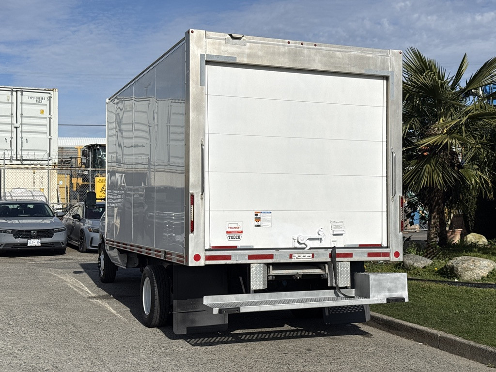 2023-Ford-E-450 Econoline Super Duty