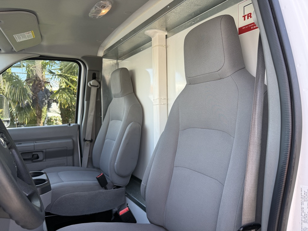 2023-Ford-E-450 Econoline Super Duty