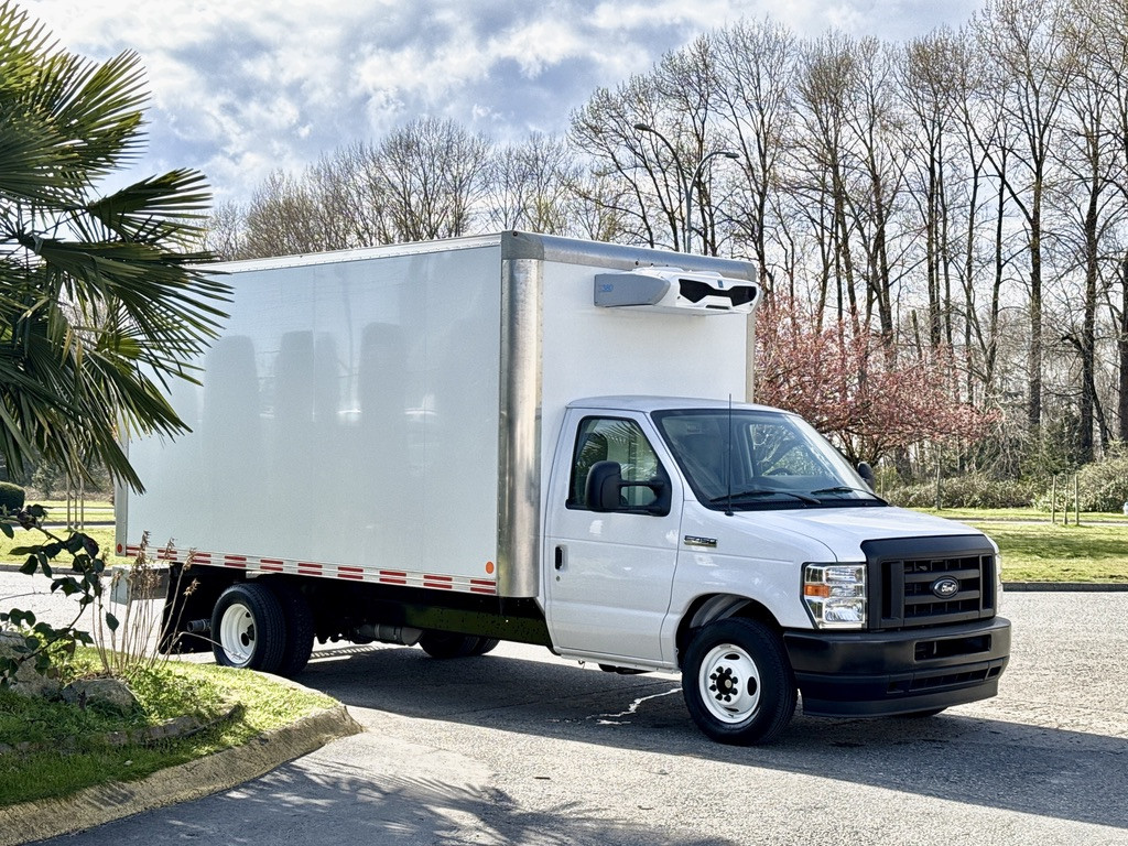 2023-Ford-E-450 Econoline Super Duty