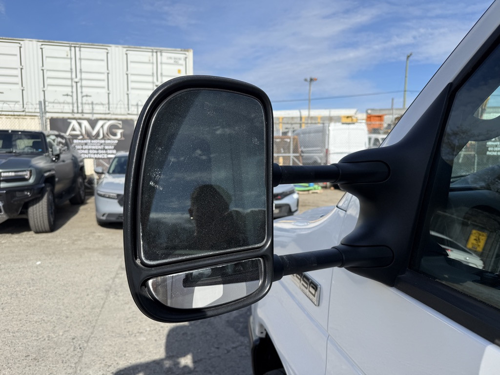 2023-Ford-E-450 Econoline Super Duty