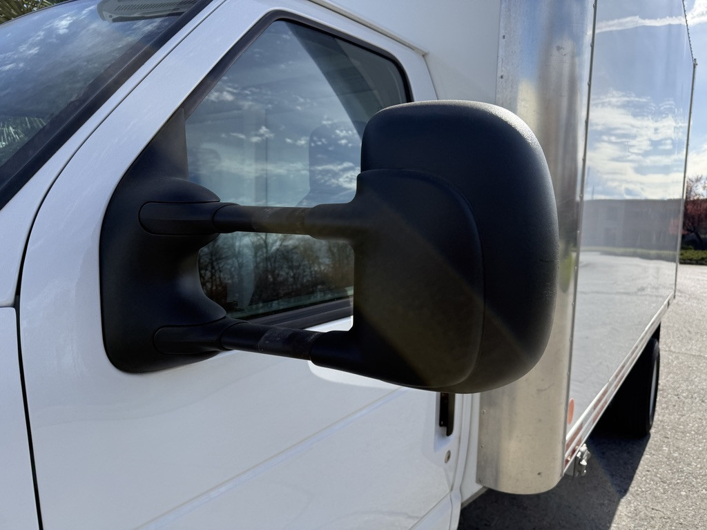 2023-Ford-E-450 Econoline Super Duty