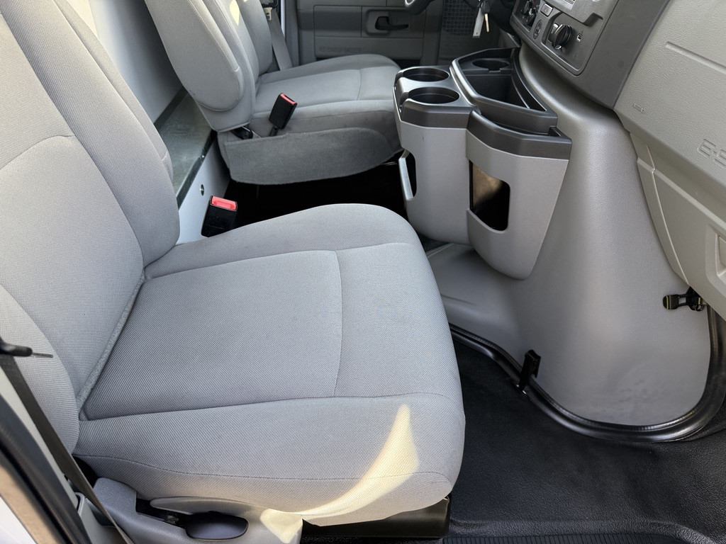 2023-Ford-E-450 Econoline Super Duty
