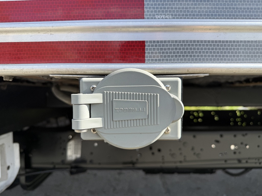 2023-Ford-E-450 Econoline Super Duty