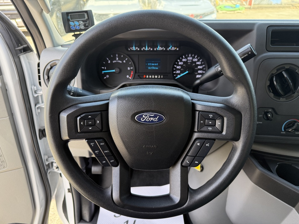 2023-Ford-E-450 Econoline Super Duty