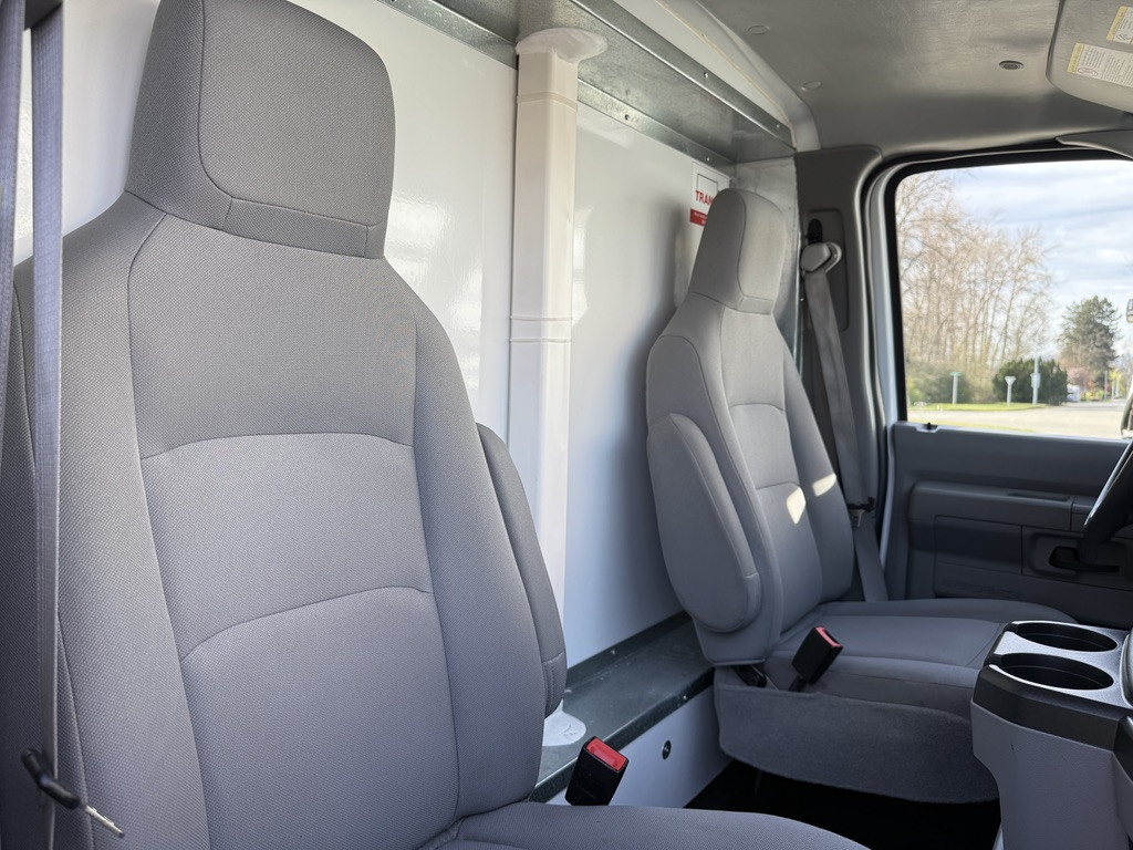 2023-Ford-E-450 Econoline Super Duty