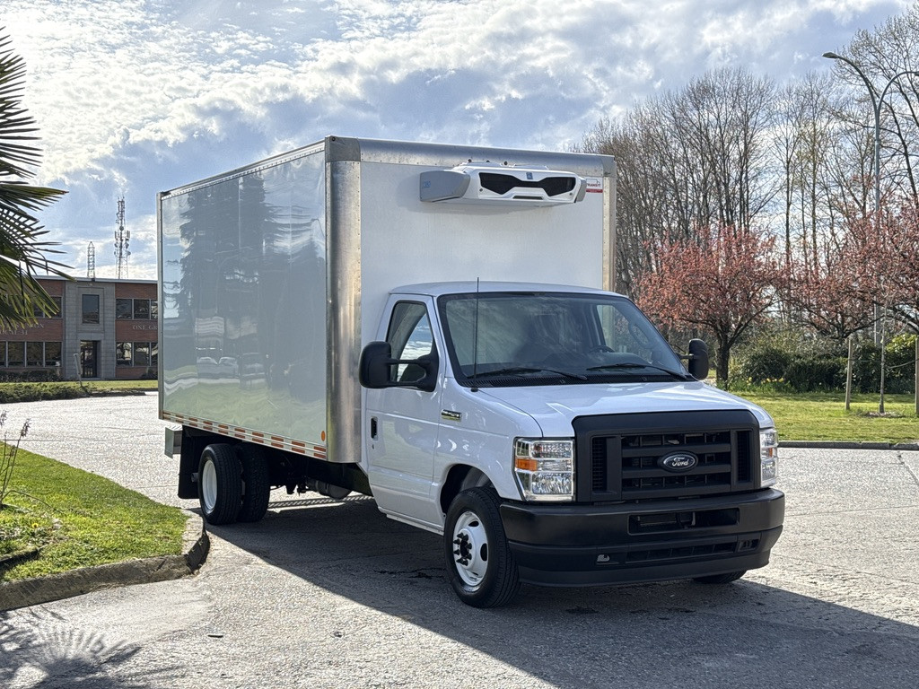 2023-Ford-E-450 Econoline Super Duty
